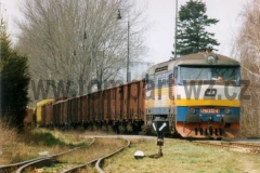751 372-4 přijíždí do Slatiňan dne 28.3.1999. foto Petr Zitko
